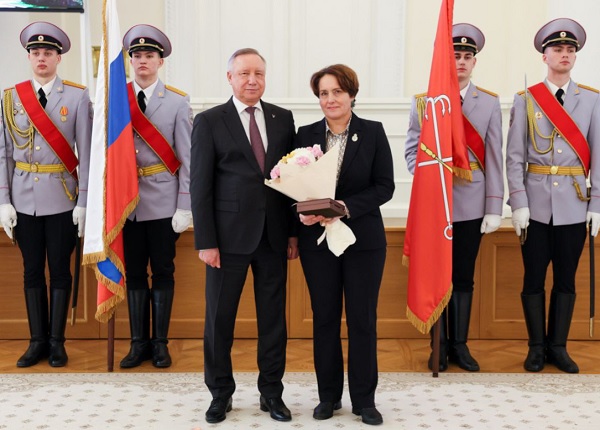 Изображение: Поздравляем! Красновой Н.К. присвоено почетное звание "Заслуженный работник высшей школы Санкт-Петербурга"