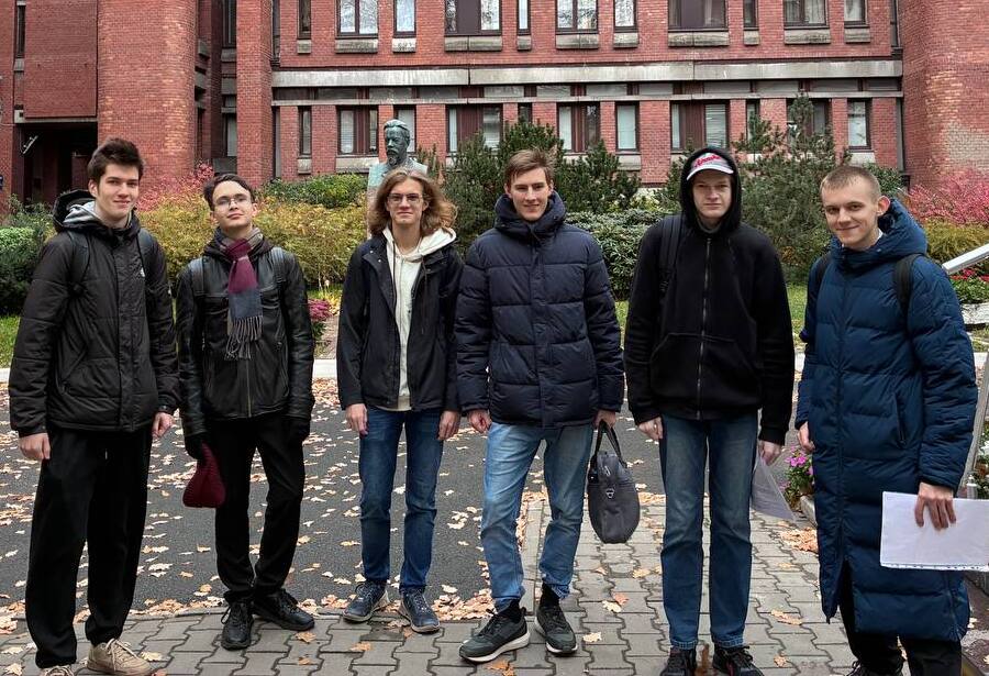 Команда Политеха приняла участие в Региональной студенческой олимпиаде по физике