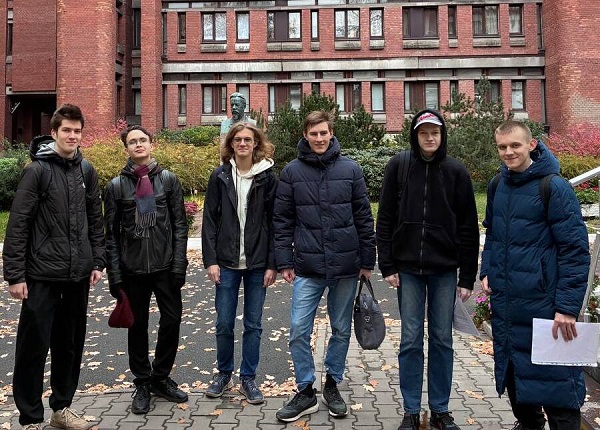 Изображение: Команда Политеха приняла участие в Региональной студенческой олимпиаде по физике